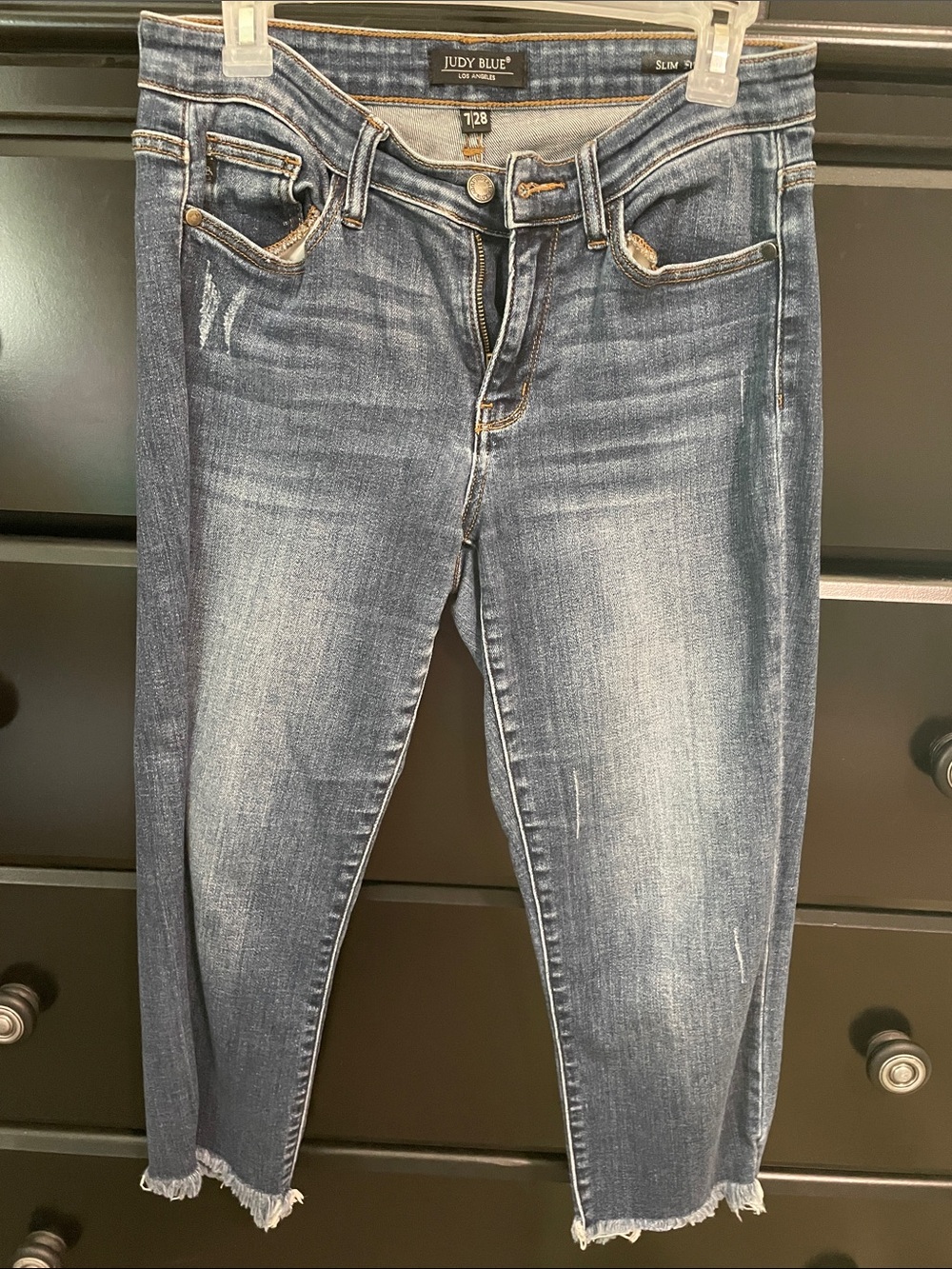 Judy Blue Medium-Dark Blue Distressed Frayed Hem Cropped Jeans